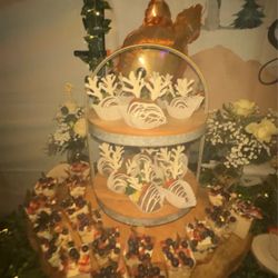 Curious Cupcakes & Confections - Custom made chocolate dipped strawberries
