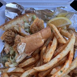 MY Tastees Cajun And Dominican Food - Shrimp po-boy