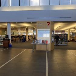 Montgomery County Public Libraries - Gaithersburg Branch - Library entrance