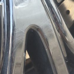 Pep Boys - Scratched rim after he spun my tire on the face of my GLOSS BLACK RIM