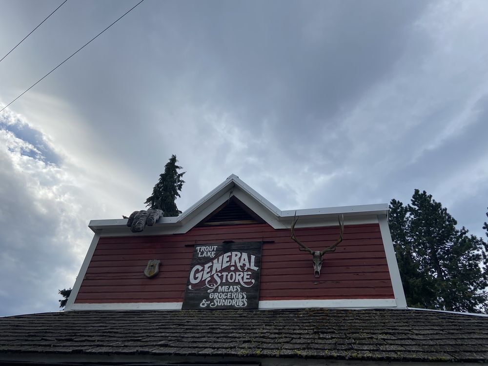 Trout Lake Grocery Logo