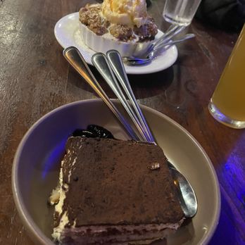 Brick House Restaurant - Tiramisu and apple crisp - Italian Near Me - Elk Grove, California Brick House Restaurant - Tiramisu and apple crisp - Italian Near Me - Elk Grove, California