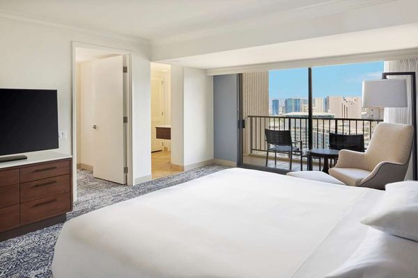 Hilton Hawaiian Village Waikiki Beach Resort by null