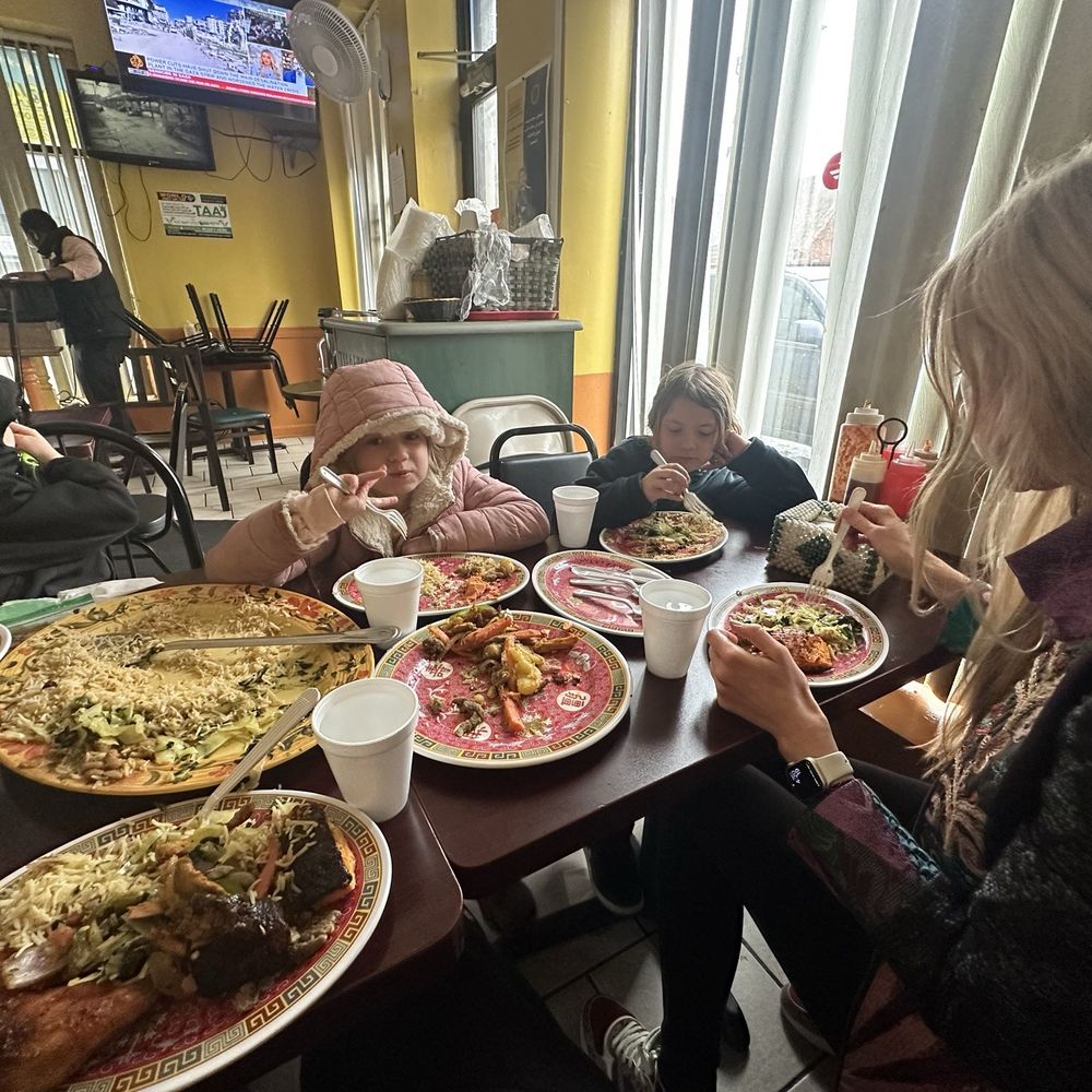Mogadishu Restaurant - African Near Me - Chicago, Illinois