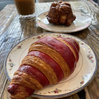 Ellie's - Raspberry croissant and monkey bread - Breakfast & Brunch Near Me - Providence, Rhode Island