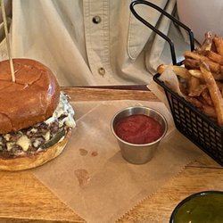 Alter House Restaurant  - Burger !