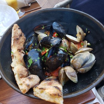 Spruzzo - Mussels and clams - Bars Near Me - West Palm Beach, Florida Spruzzo - Mussels and clams - Bars Near Me - West Palm Beach, Florida