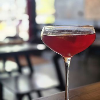 HUB Restaurant & Ice Creamery - American Near Me - Tucson, Arizona