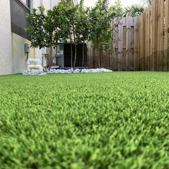 Simplex- Design & Build - a backyard with artificial grass - Landscaping Near Me - Miami, Florida Simplex- Design & Build - a backyard with artificial grass - Landscaping Near Me - Miami, Florida