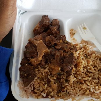 Potluck Restaurant - Large tasteless oxtail rip off - Caribbean Near Me - Mississauga, Ontario