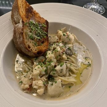 The Dearborn - Lobster and crab linguine - New American Near Me - Chicago, Illinois The Dearborn - Lobster and crab linguine - New American Near Me - Chicago, Illinois