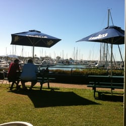 The Waterline Restaurant - Great view of the marina