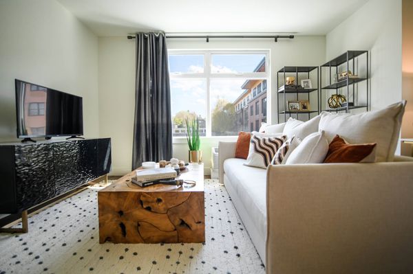 The George Besaw by null