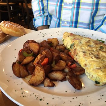 Stax Cafe - Meaty omelette - Breakfast & Brunch Near Me - Chicago, Illinois