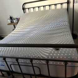 Mattress Firm Serramonte - Love my new Sealy Posturpedic Hybrid Plush Queen Bed with Adjustable Base w/ Remote.