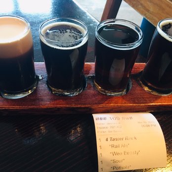 Howe Sound Inn & Brewing Co. - Flighty goodness - Brewpubs Near Me - Squamish, British Columbia