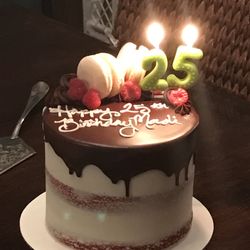 Gateaux Cakes & Pastries - Birthday cake