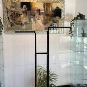 Ohana Cannabis - Interior art - Cannabis Dispensaries Near Me - Emeryville, California Ohana Cannabis - Interior art - Cannabis Dispensaries Near Me - Emeryville, California