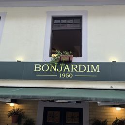 Exterior outside entrance of Restaurante Bonjardim - You Found It Now Wait - Lisbon, 11 Exterior outside entrance of Restaurante Bonjardim - You Found It Now Wait - Lisbon, 11