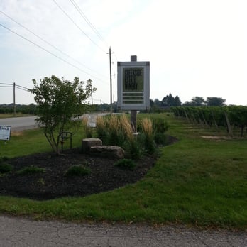 Creekside Estate Winery - Wineries Near Me - Jordan, Ontario