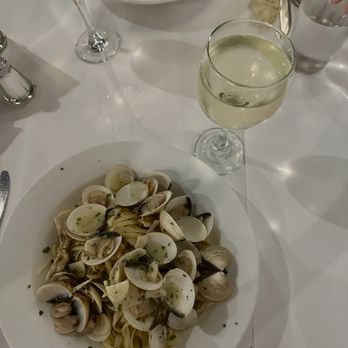 Bosfa Italian Restaurant - the best Linguine À La Vongole!! - Italian Near Me - Old Tappan, New Jersey Bosfa Italian Restaurant - the best Linguine À La Vongole!! - Italian Near Me - Old Tappan, New Jersey