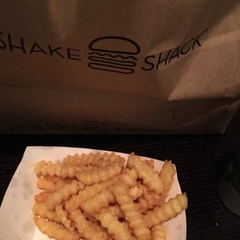 Shake Shack Third Ward - Burgers Near Me - Milwaukee, Wisconsin