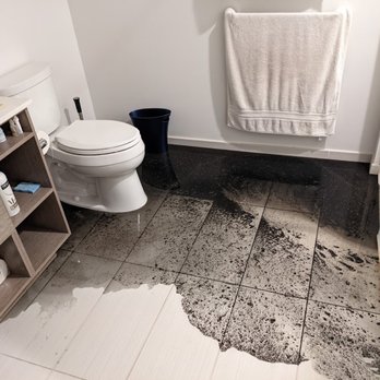 Verve - Bathroom at the Verve covered in sewage on a Sunday evening - Apartments Near Me - Mountain View, California