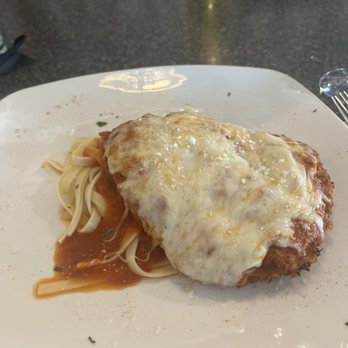 Meet Me Here - Chicken Parmesan - Desserts Near Me - Middlebury, Connecticut