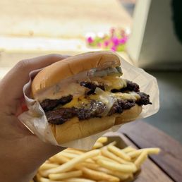 DOUBLE CHEESEBURGER DOUBLE CHEESEBURGER