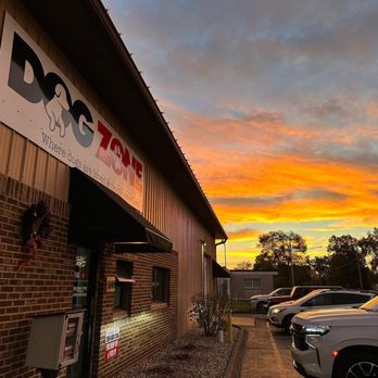 Dog Zone - Pet Sitting Near Me - Battle Creek, Michigan Dog Zone - Pet Sitting Near Me - Battle Creek, Michigan