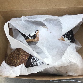 Mike's Pastry - Nutella and chocolate chip - Bakeries Near Me - Boston, Massachusetts Mike's Pastry - Nutella and chocolate chip - Bakeries Near Me - Boston, Massachusetts