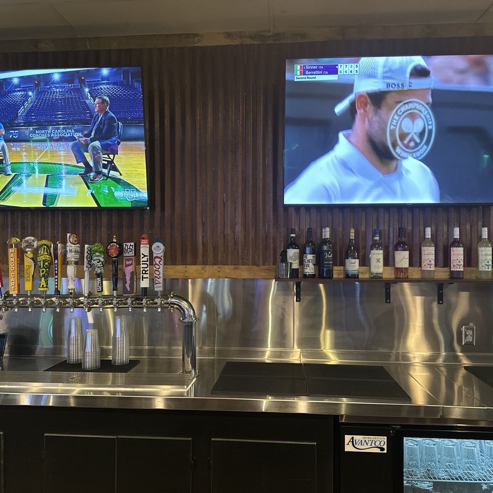 Beer Bar...nice setup, just wished the seats were more comfy.