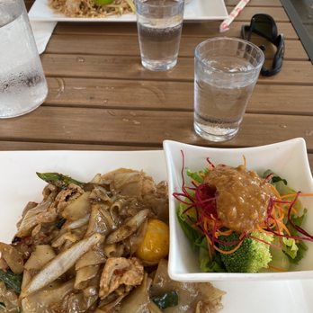 Thai Pad - Drunken Noodles with Green Salad - Thai Near Me - Washington, DC, District of Columbia