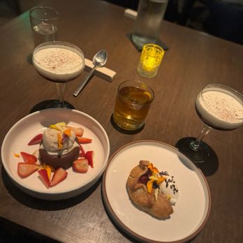 The Rex Seaside Steakhouse - Strawberry tart with a vanilla cream,  molten chocolate cake with horchata ice cream & the best expresso martinis! - Steakhouses Near Me - Redondo Beach, California