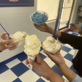 Handel's Homemade Ice Cream - Banana cream pie - Ice Cream & Frozen Yogurt Near Me - Plano, Texas Handel's Homemade Ice Cream - Banana cream pie - Ice Cream & Frozen Yogurt Near Me - Plano, Texas