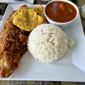 3 Brothers - Fried fish, tostones, rice & beans - Puerto Rican Near Me - Isabela, Puerto Rico