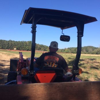 Bennett Farms - Pumpkin Patches Near Me - Heflin, Alabama