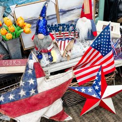 Junebug's Consignment Cottage