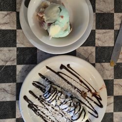 Siragusa's Taste of Italy - Spumoni ice cream and cannoli