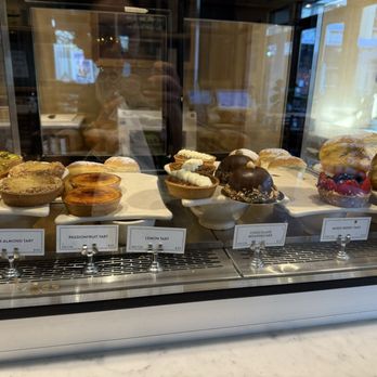 Le Pain Quotidien - Pastry case - Bakeries Near Me - Claremont, California Le Pain Quotidien - Pastry case - Bakeries Near Me - Claremont, California