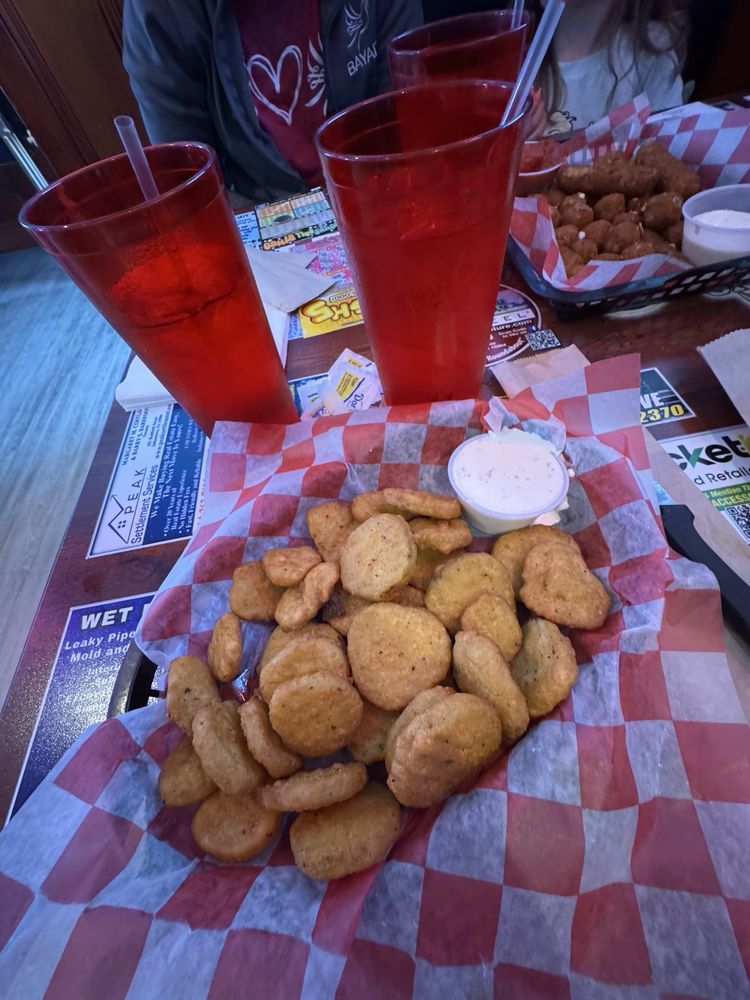 Social spots from Bigdogz Grill