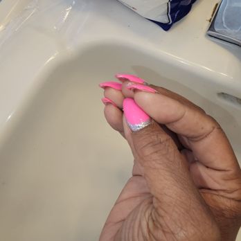 Glossi Nail Bar - Not ok - Nail Salons Near Me - Colma, California