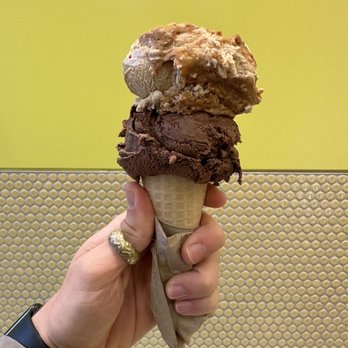 Van Leeuwen Ice Cream - Hand-packed Coconut Coquito and brownie - Ice Cream & Frozen Yogurt Near Me - New York, New York Van Leeuwen Ice Cream - Hand-packed Coconut Coquito and brownie - Ice Cream & Frozen Yogurt Near Me - New York, New York