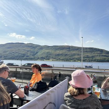 Ben Nevis Pub - Patio views - British Near Me - Fort William, HLD