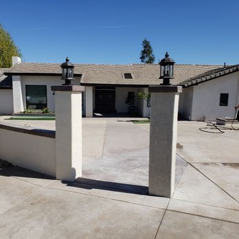 Orange County Fence and Gate - Pilaster rebuilt the one to the right after a car hit it - Fences & Gates Near Me - Orange, California Orange County Fence and Gate - Pilaster rebuilt the one to the right after a car hit it - Fences & Gates Near Me - Orange, California