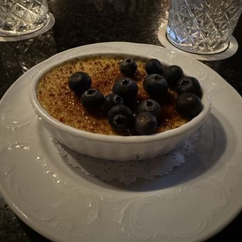 22 Bowen's - Crème Brûlée - New American Near Me - Newport, Rhode Island