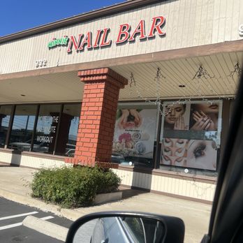 Minnie Nail Bar - This place absolutely the BEST  in my area ! - Nail Salons Near Me - Claremont, California