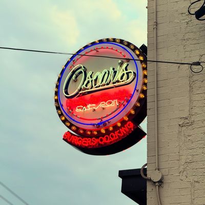 Oscar's Pub & Grill by null