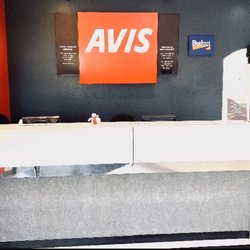 Avis Car Rental - Avis Sighn