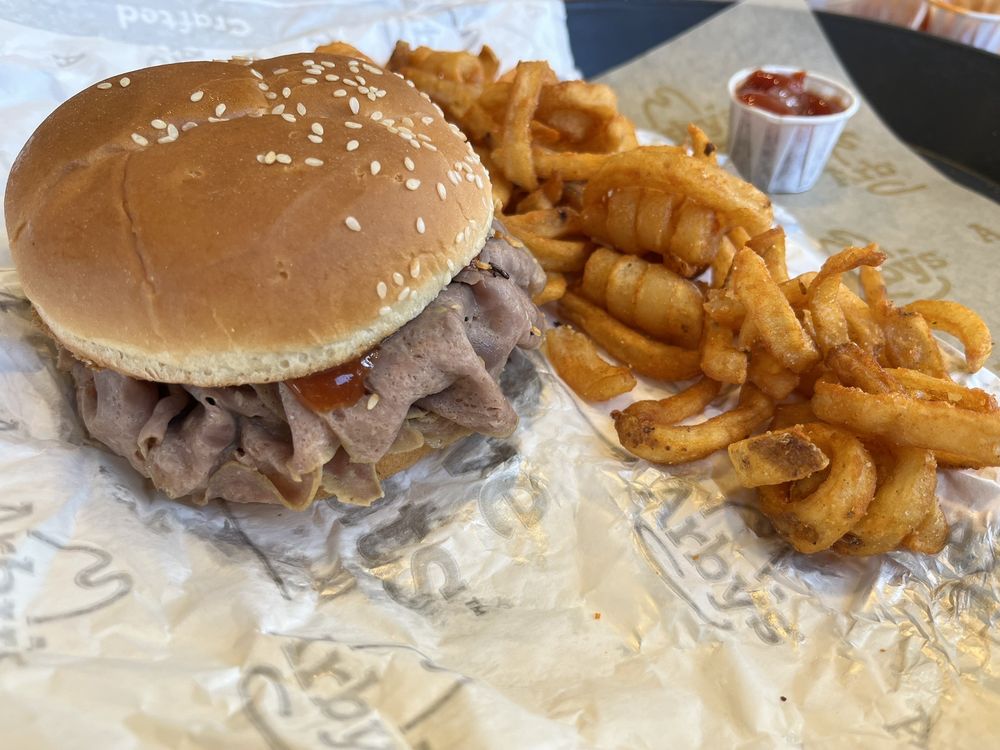 ARBY’S Updated August 2024 13 Photos & 21 Reviews 75 Market St